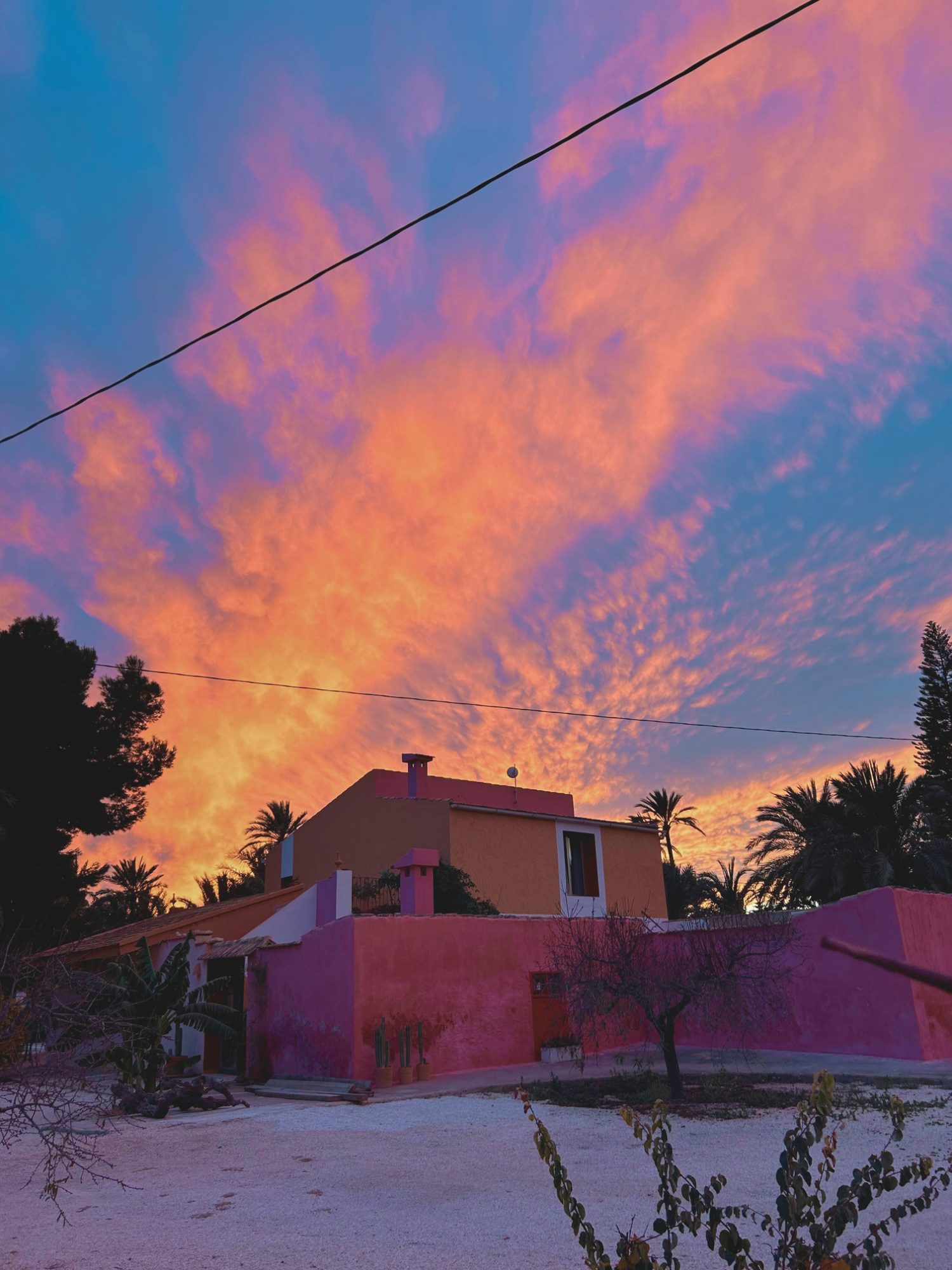 La masía al atardecer